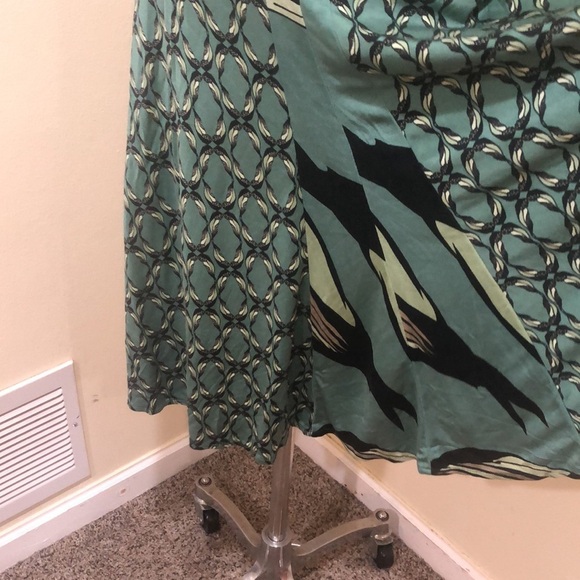 ISSA London Skirt Size US 6 Teal Blue Green Printed Silk A-Line - Picture 3 of 8